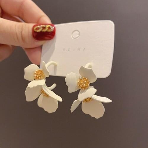 YAOLOGE Fashion Girls Party Jewelry White Flower Acrylic Hoop Earrings Vintage Geometric Round Circle For Women Gift 2021 New