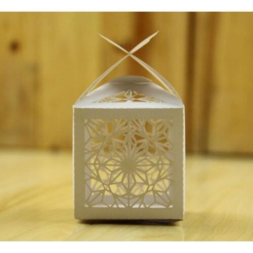 100pcs European Wedding Favor Candy Boxes Creative Laser Hollow Candy Bag Wedding Favor Birthday Gift Paper Kraft