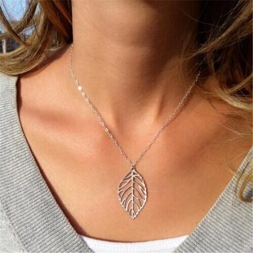 2020 New Stunning Celebrity Sideways Vertical Tree Leaf Charm Infinity Pendant Necklace Chain Wedding Event Fine Jewelry