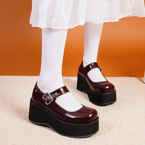 Belt Buckle Heart Gothic Lolita Shoes for Women Patent Leather Black Platform Chunky Heel Women Pumps Japanese Shoes