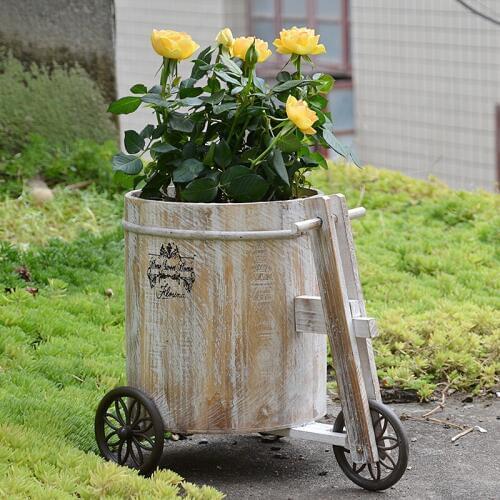 Natural Wooden Trolley Cart With Bucket Shaped Flower Plant Pot European Home Garden Decor Three Wheels Vehicle Wood Flower Tub