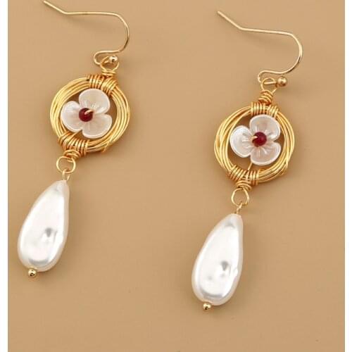 Vintage Baroque Pearl Dangle Earrings Aesthetic Drop Pendant White Flower Eardrop Statement Luxury Jewelry Charm Gift For Women