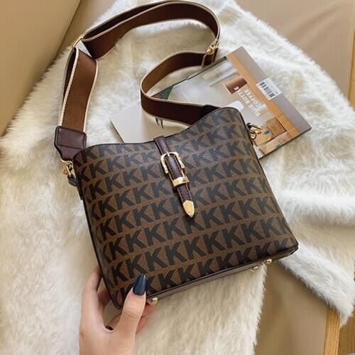 Fashion Letters Bucket Crossbody Bag For Women Shoulder Bags Large Capacity Lady Travel Purses and Handbags Female Messenger Bag