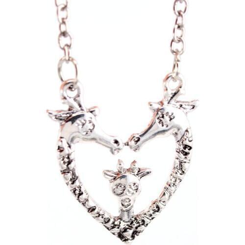 Hzew giraffe father mther and Their child pendant necklace heat shape animal neckalces