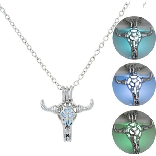Europe And The United States Popular Glow-in-the-dark Bull Head Necklace Geometric Horn Glow Pendant Halloween Or Naments