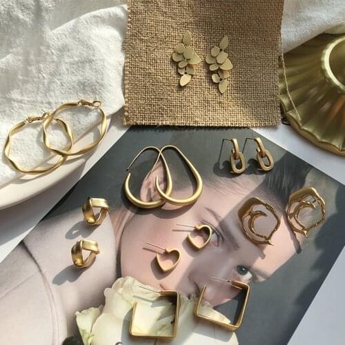 2020 New Metal Variety Of Exaggerated Earrings Female Tide High Sense French Earrings Temperament Personality Design Earrings