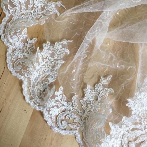 5 yards Beautiful Off white / black French Alencon lace trim Wedding Veil wedding dress bridal gown lace fabric trim 1cm wide