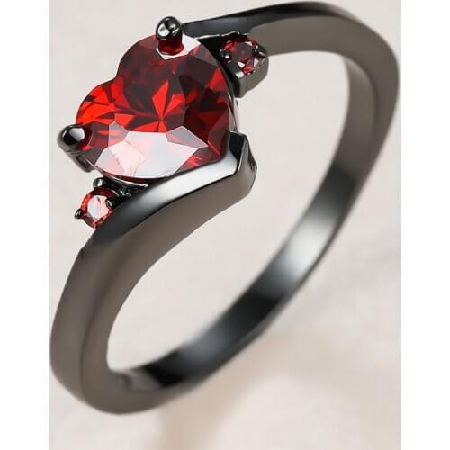 Simple Female Red Crystal Stone Ring Charm 14KT Black Gold Wedding Rings For Women Vintage Love Heart Zircon Engagement Ring