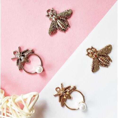 10pcs Lovely Bees Metal Charms Gold Alloy Insect Pendants Fit DIY Earrings Bracelets Finding Jewelry Accessory Handmade FX100