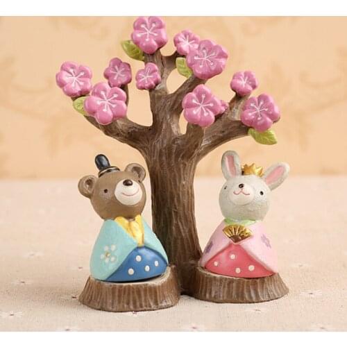 High-end Fashion Painting Carving Creative Home Furnishing Ornaments Sakura Bear Rabbit Animal Resin Decoration