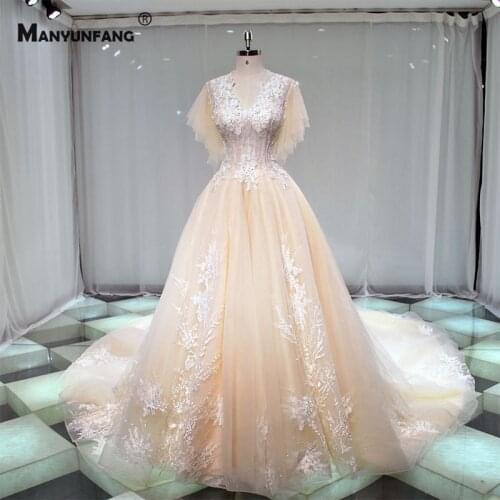 2021 Hot Sale Embroidery Appliques Tulle Cathedral Train Bridal Ball Gown Luxury Flare Sleeve V-Neck Zipper Back Wedding Dress