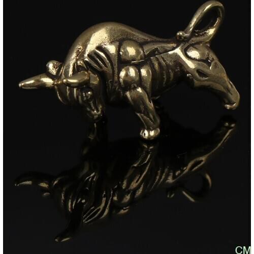 Mini Portable Retro Brass Wall Street Bull Statue Sculpture Hand Toy Gift Keychain Ornament Home Office Desk Decorative Ornament