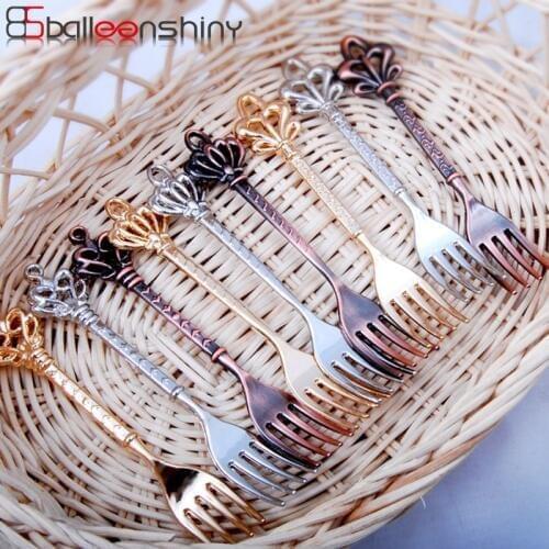 BalleenShiny 1pc Retro Crown Mini Fruit Fork Vintage Dessert Cake Melon Lovely Fork Kitchen Tableware Gift Coffee Store Decor