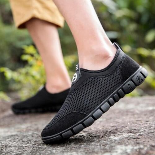 2020 Summer Shoes Men Sneakers Mesh Loafers Flats Tenis Breathable Walk Shoes Mens Footwear Slio On Light Weight Sneaker Fashion