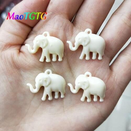 5pcs/lot Coral Elephant Pendant Beads For Jewelry Making DIY Necklace 24mm White Coral Charm Beads Accessories Wholesale