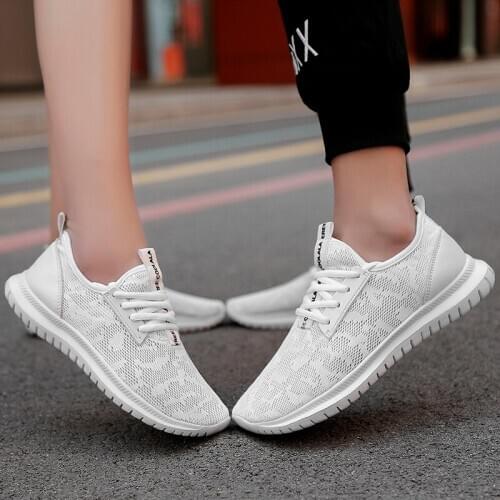 Couple casual shoes casual personality shoes non-slip walking jogging shoes mens shoes designer breathable mens sports shoes