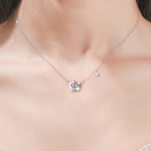 Trendy Jewelry Star Moon Pendant Necklace Delicate Design High Quality Shiny Crystal Chain Necklace For Girl Lady Gifts