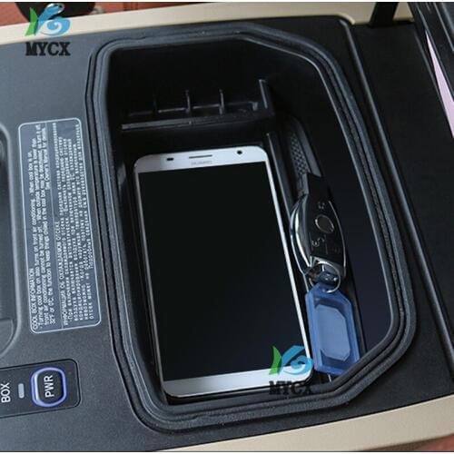 Non-Slip Mat In Central Armrest Container Holder Stowing Box For toyota Land Cruiser 200 FJ 200 Accessories 2008-2018
