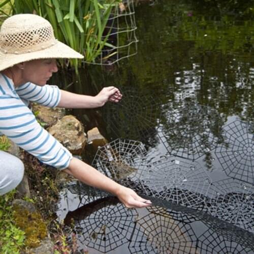 10pcs Lightweight Plastic Floating Pond Guard Protector Cats Deterrent Floating Pond Protectors Net Fish Guard Grid Cover