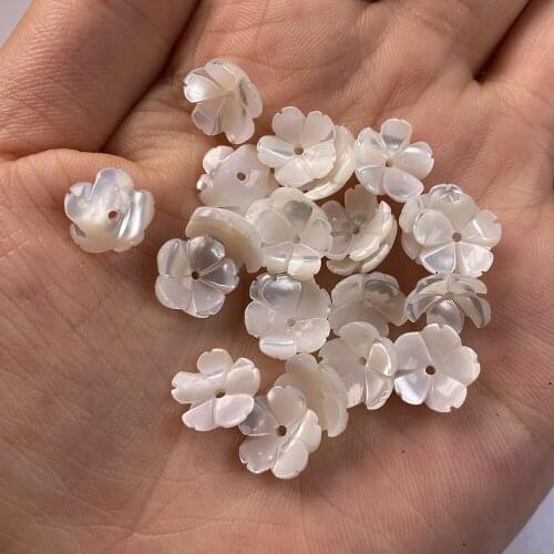 5Pcs Shell Beads Carved-flowered Accessories White Loose Shell For Jewelry Making Bracelet Earring Handiwork Sewing Accessory