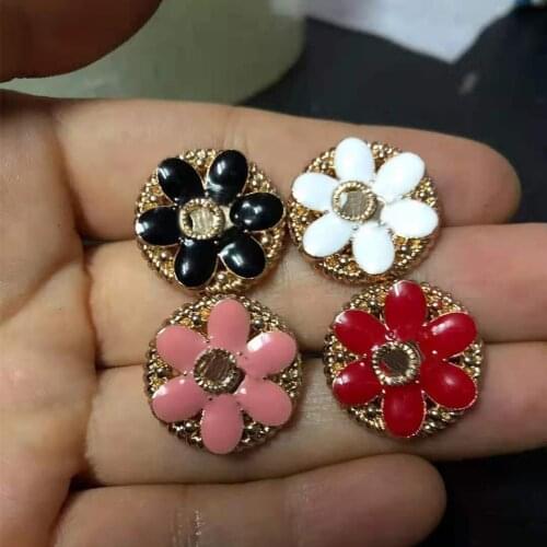 Metal buttons 10 pieces a lot new gold flowers plus black white pink red clothing jacket apparel buttons hand-sewn buttons