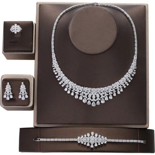 Women Gold Silver Jewelry Set HADIYANA Shiny Cubic Zirconia Drop Brides Necklcae Earrings and Bracelets Jewelry Set CN1904