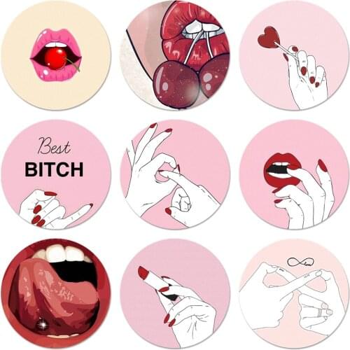 Sexy Girl red Lips tongue Icons Pins Badge Decoration Brooches Metal Badges For Backpack Decoration