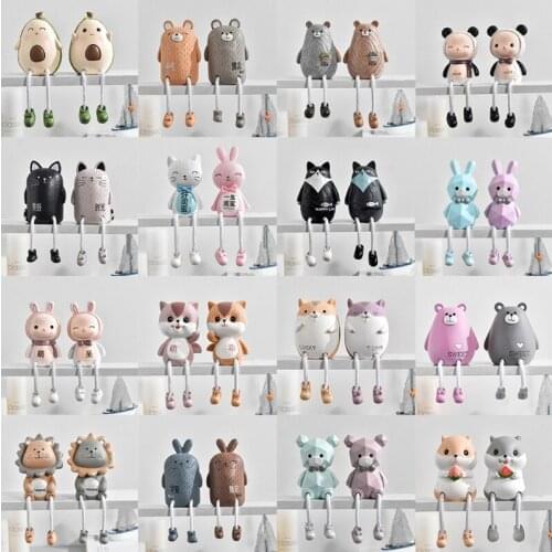 2pcs/set Cute Animals Style Creative Wall Hanging Foot Doll Resin Crafts Hanging Leg Doll Elf Doll Figurines Home Decoration