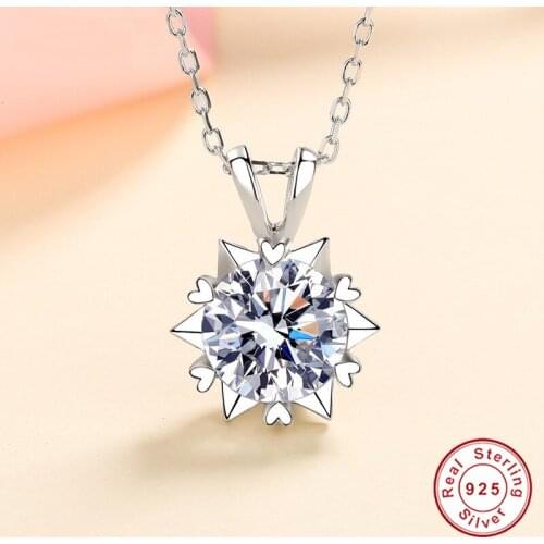 Geoki 3 Ct Passed Diamond Test Perfect Cut D Color VVS1 Moissanite Snowflake Pendant Necklace 925 Sterling Silver Party Jewelry