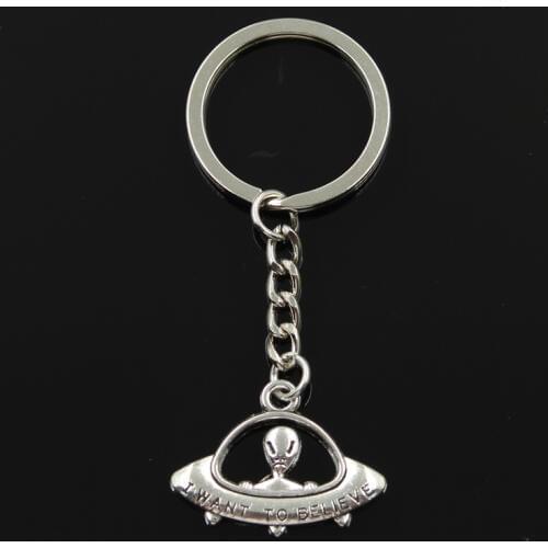 New Fashion Keychain 23x30mm Alien ET Believe Spaceship Pendants DIY Men Jewelry Car Key Chain Ring Holder Souvenir For Gift