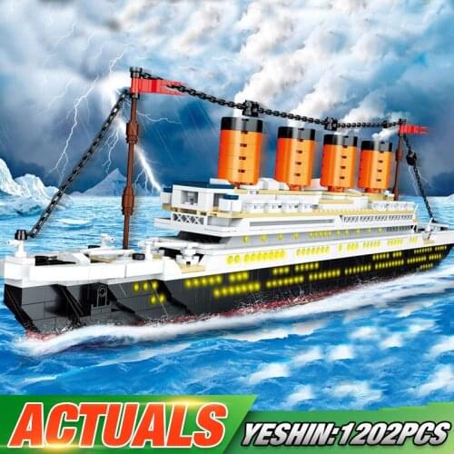Yeshin Creative Toys The Titanic RMS Cruise Boat Ship Model Assebly Steamboat Building Blocks Bricks Kids Christmas Toys Gifts