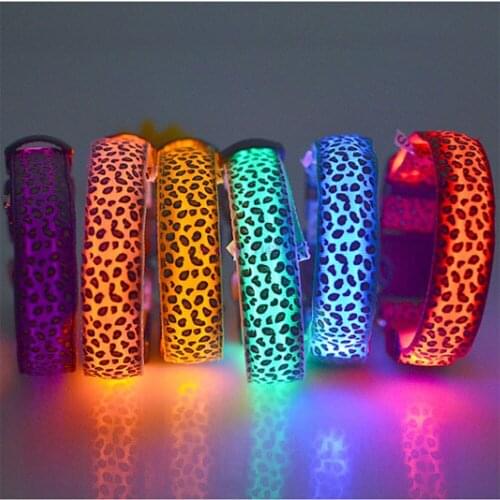 100pcs Adjustable LED Light Glow Pet Collar Leopard Nylon Pet Dog Cat Night Safety Luminous Flashing Necklace Glowing Neck Belt