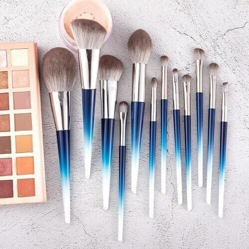 12pcs Gradient Blue Makeup Brushes Foundation Powder Blush Concealers Eyeshadows Blending Cosmetic Face Eye Make Up Brush Set