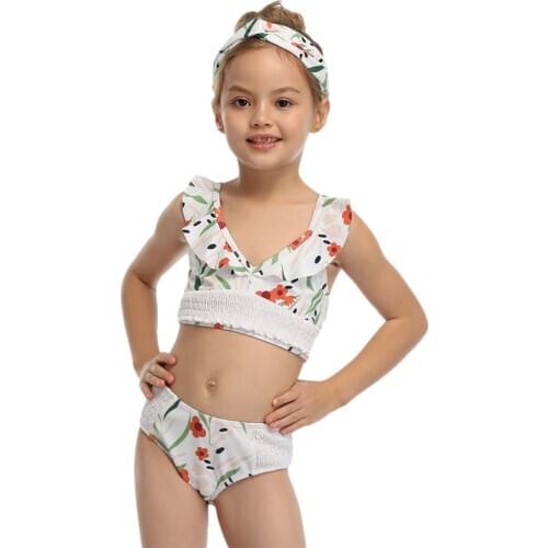 2021 New Little Girls Two-Piece Floral Print Swimsuit In Summer Cute Floral Print V-Neck Ruffled Bikini Top + Bottom Suit