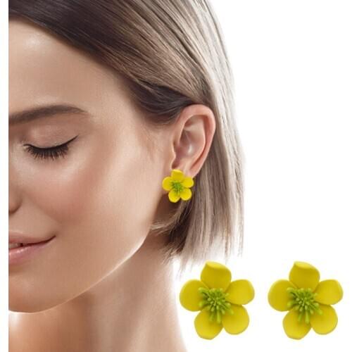 2020 New Korean Romantic Chrysanthemum Flowers Stud Earrings Fashion Cute Colorful Small Little Daisy Earrings Jewelry Gifts