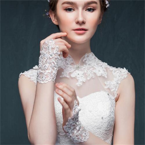 In Stock Short Bridal Gloves Red White Ivory Lace Applique Rhinestones Sequined Cheap Wedding Accessories