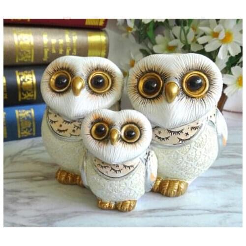 The set owl watch doesn't say the living room decoration plate resin Home Furnishing bookcase creative accessories
