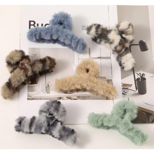 Plush Catch Hairpin Clips Super Cute Girls Sweet Candy Color Barrette Temperament Hair Claw Hair Accessories Women