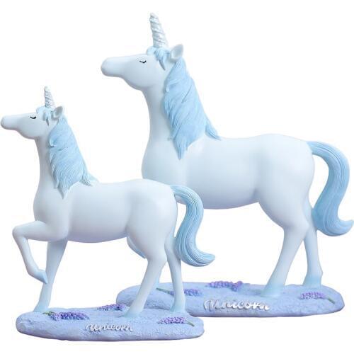 Newest Cartoon Resin figurines Horse figurines with sharp corners Love Theme Art Decoration Crafts Vintage Kids Toy