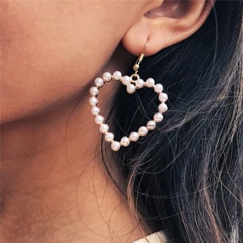 Sweet Pearl Earrings for Women Hollow Heart Exaggerated Earrings Korean Jewelry Dangle Earrings Fashion Party Wedding Gift Metal