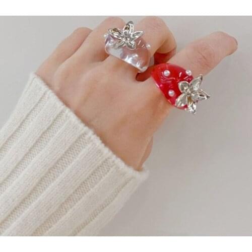 U-Magical Exaggeration Transparent Crystal Strawberry Ring for Women Femme Textured Polka Dot Index Finger Ring Ring Jewellery