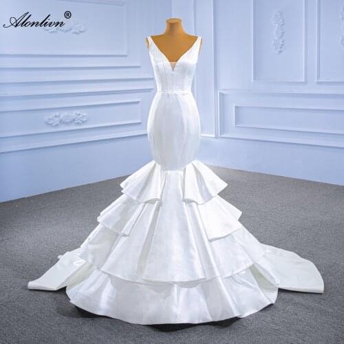 Alonlivn Sexy V Neckline Of Ruffles Mermaid Wedding Dresses Plain Stain Sleeveless Bridal Gown