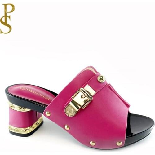 Summer ladys slippers Metal decoration European and American style ladies slippers kitten heels Female slippers