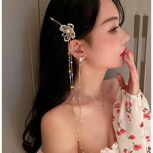Romantic Flower Crystal Clip Earrings for Women Long Tassel Rhinestone Pearl Earrings Statement Jewelry Accessories
