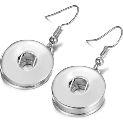 The bloomer Women's Gold Earrings