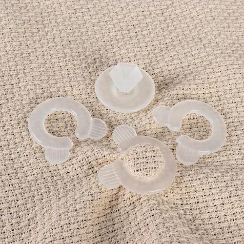 4PCS Durable White Plastic Duvet Holder Quilt Gripper Bed Sheet Clip Blanket Cover Fastener Comforter Clamp Home Bedroom Tools
