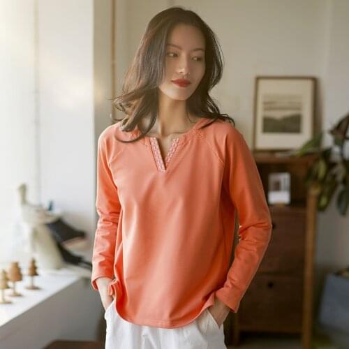 T-shirt Women Solid Color Sexy V-neck Loose Traditional Costumes Clothing Long Sleeve Spring 2021 Embroidery White tshirt C2364