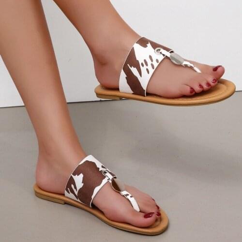 Summer 2021 Women New Solid Color Double Ring Home Flat Heel Set Foot Leisure All-match Fashion Outdoor Beach Sandals/slippers