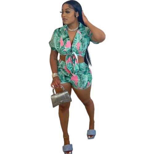 Leaves Print Sexy Two Piece Outfits Home Suit for Women Notched Neck Short Sleeve Crop Top Biker Short Vacation Matching Sets