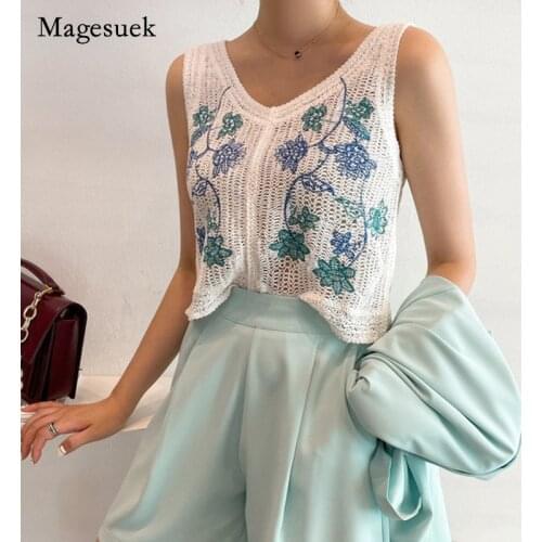 Korea Summer 2021 Knitted Blouse for Women Embroidery Floral V-neck Shirts Casual Sweet Hollow Out Sleeveless Tops Blusa 15625